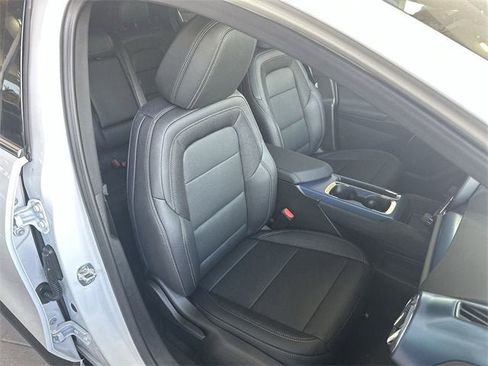 New 2026 Chevrolet Equinox EV LT image 28