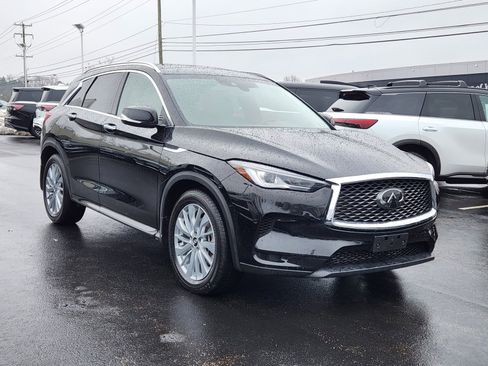 Used 2023 INFINITI QX50 Luxe image 2