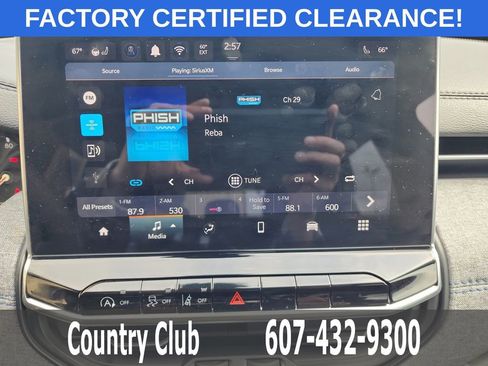 Used 2024 Jeep Compass Latitude w/ Convenience Group AWD/4WD image 16