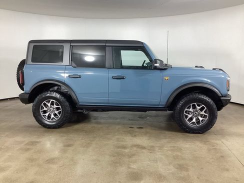 Certified 2022 Ford Bronco Badlands AWD/4WD image 4
