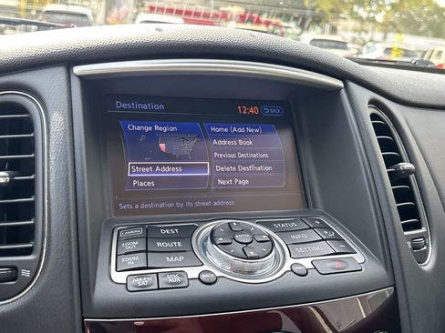 Used 2017 INFINITI QX50 AWD w/ Premium Plus Package image 16