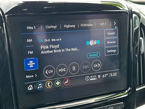 Used 2022 Chevrolet Traverse LT image 13