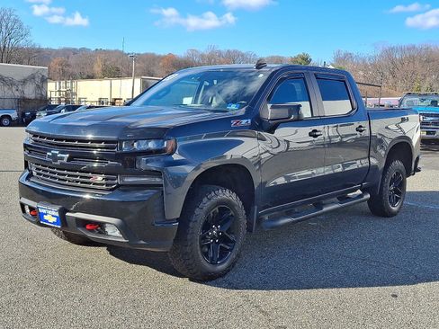Used 2020 Chevrolet Silverado 1500 LT Trail Boss w/ Convenience Package image 3