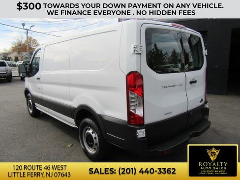 Used 2015 Ford Transit 250 130 Low Roof image 28