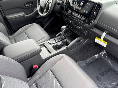 New 2026 Nissan Frontier SV w/ Tow Package AWD/4WD image 17