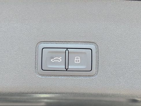 New 2026 Audi Q3 quattro 2.0T AWD/4WD image 13