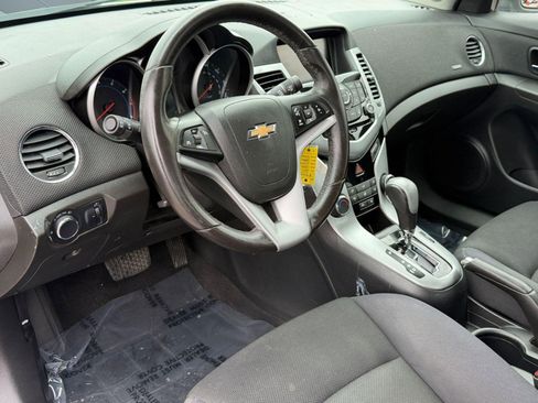 Used 2014 Chevrolet Cruze LT image 4
