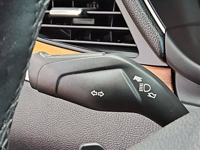 Used 2018 Lincoln MKC Select w/ Select Plus Package FWD image 22