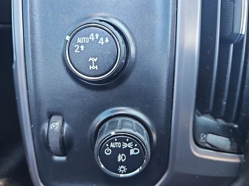 Used 2018 GMC Sierra 1500 SLT w/ All Terrain Package AWD/4WD image 14