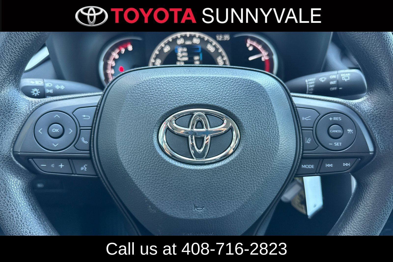 Certified 2025 Toyota RAV4 LE FWD image 27