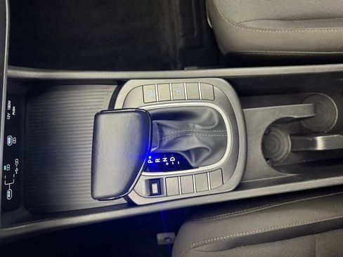 Used 2025 Hyundai Kona SEL FWD image 25