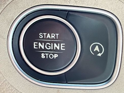 Used 2020 Mercedes-Benz GLE 350 w/ AMG Line Exterior image 35
