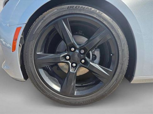 Used 2017 Chevrolet Camaro LT RWD image 27