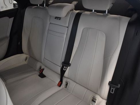 Used 2022 Mercedes-Benz CLA 250 image 7