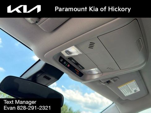 Used 2023 Chevrolet Equinox LT FWD image 28