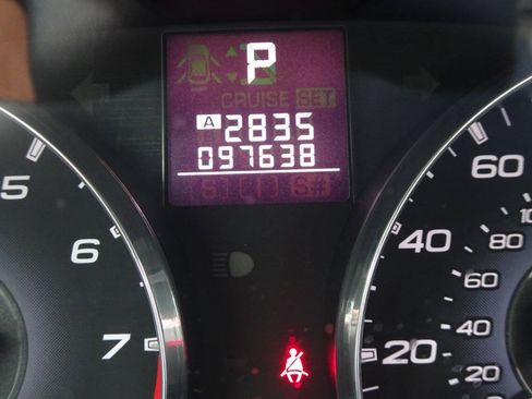 Used 2011 Subaru Legacy 2.5i Premium w/ All-Weather Pkg AWD/4WD image 20