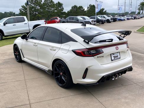 Used 2023 Honda Civic Type R image 4
