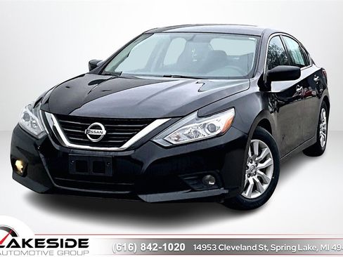 Used 2017 Nissan Altima 2.5 image 1