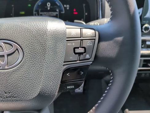 Used 2026 Toyota Camry SE w/ Convenience Package FWD image 17