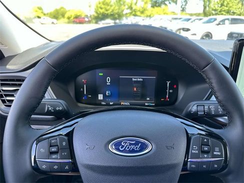 New 2025 Ford Escape SE image 19