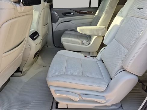 Certified 2023 Cadillac Escalade ESV Sport Platinum w/ LPO, ONYX Package AWD/4WD image 20
