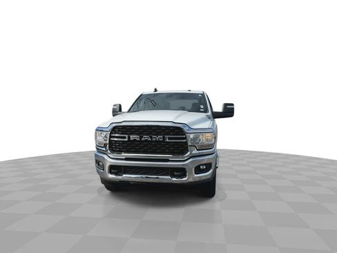 Used 2024 RAM 2500 Big Horn AWD/4WD image 3