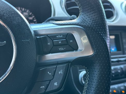 Used 2016 Ford Mustang Coupe RWD image 36