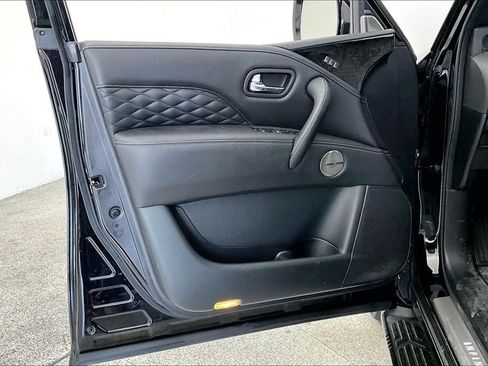 Used 2022 INFINITI QX80 Sensory w/ Cargo Package RWD image 22