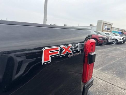 Used 2024 Ford F350 Platinum w/ FX4 Off-Road Package image 16