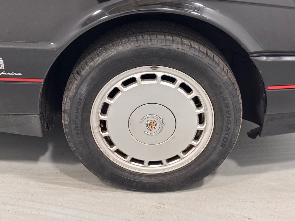 Used 1992 Cadillac Allante FWD image 25