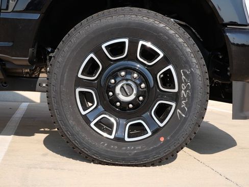 New 2026 Ford F250 Platinum AWD/4WD image 8