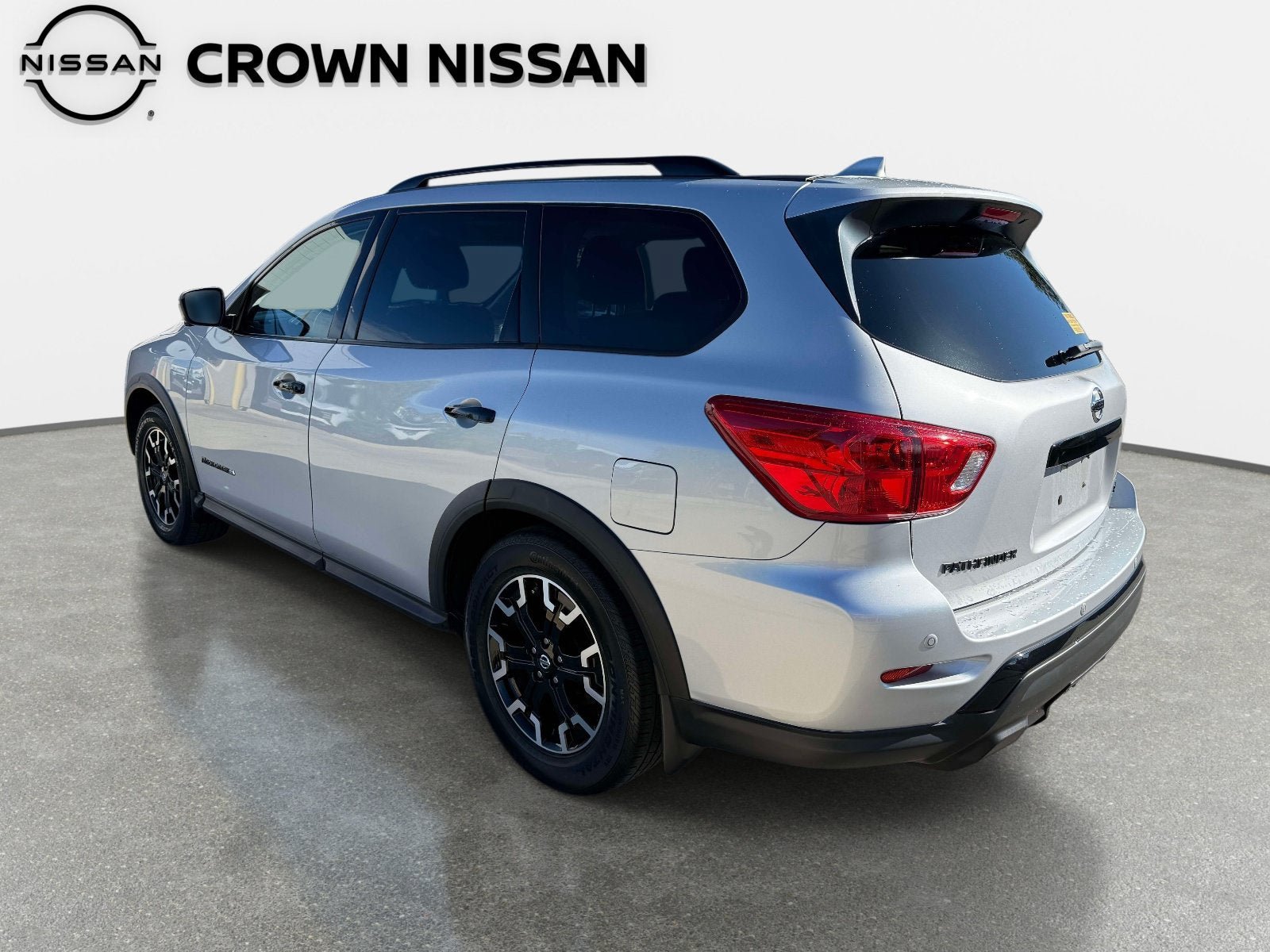 Used 2020 Nissan Pathfinder SL FWD image 4