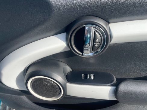 Used 2016 MINI Cooper Convertible image 35