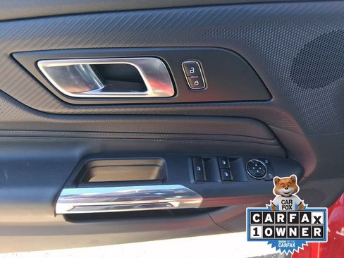 Used 2025 Ford Mustang Premium image 11