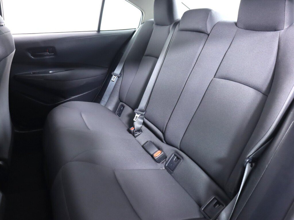 Used 2025 Toyota Corolla LE FWD image 27