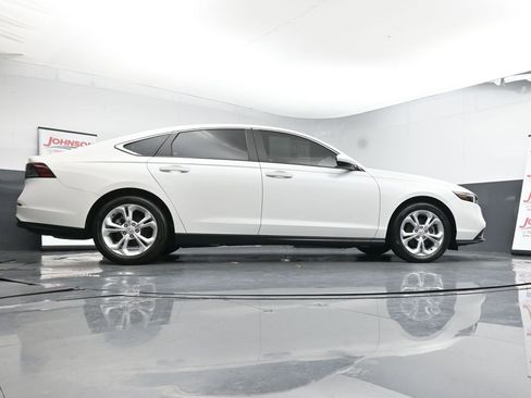 Used 2023 Honda Accord LX image 38