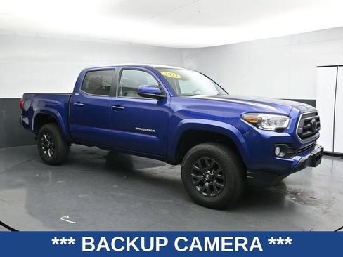 Used 2023 Toyota Tacoma SR5 AWD/4WD image 3