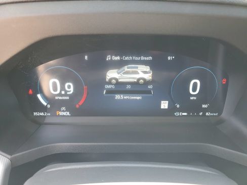 Used 2025 Ford Explorer Active AWD/4WD image 13