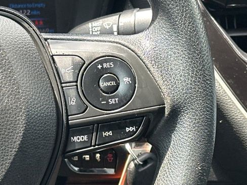 Used 2021 Toyota Corolla LE image 22