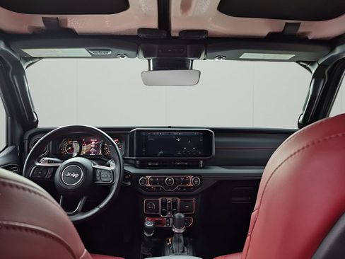 Used 2024 Jeep Wrangler Unlimited Rubicon 392 image 23