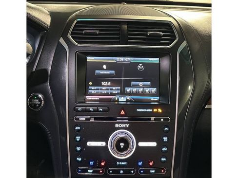 Used 2016 Ford Explorer Platinum AWD/4WD image 28