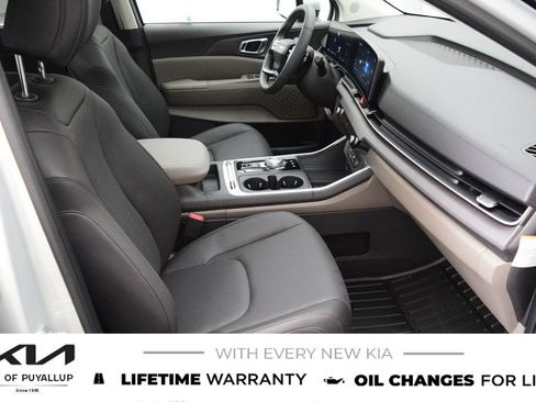 New 2027 Kia Carnival SX FWD image 17
