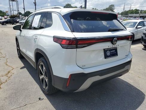 Certified 2025 Volkswagen Tiguan SE w/ Panoramic Sunroof Package AWD/4WD image 6