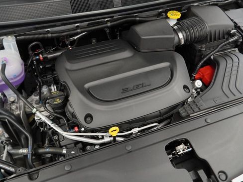 New 2026 Chrysler Pacifica Select image 36