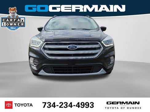 Used 2017 Ford Escape SE w/ Equipment Group 201A FWD image 2