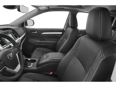 Used 2019 Toyota Highlander XLE AWD/4WD image 9