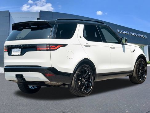 Used 2025 Land Rover Discovery Dynamic SE AWD/4WD image 4