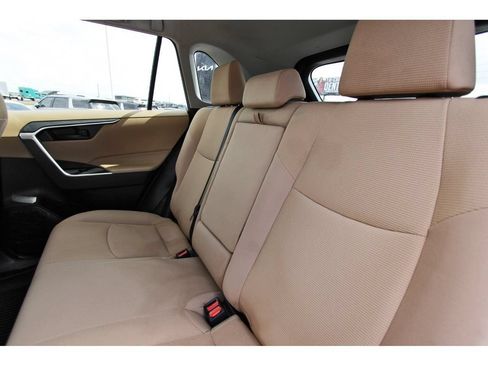 Used 2019 Toyota RAV4 LE w/ All Weather Liner Package FWD image 30
