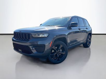 Used 2022 Jeep Grand Cherokee Altitude