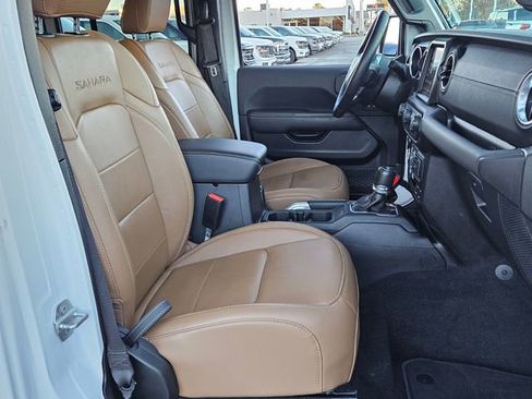 Used 2021 Jeep Wrangler Unlimited Sahara w/ Dual Top Group image 16